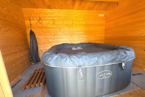 SUMMER HOUSE