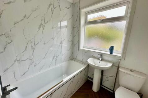 WhatsApp Image 2025-11-03 at 11.39.03_0aea10c6.jpg