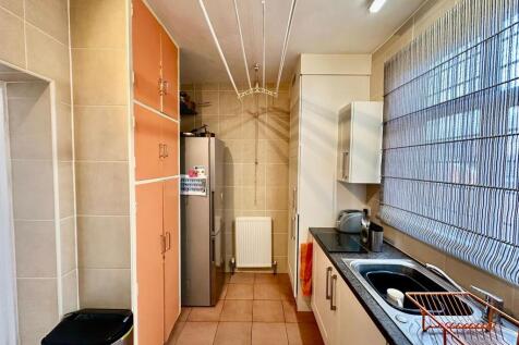 WhatsApp Image 2025-10-06 at 12.02.38_1fc35bd8.jpg