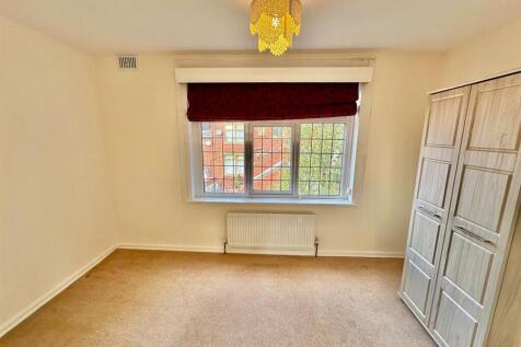 WhatsApp Image 2025-10-06 at 12.02.33_4f356bc8.jpg