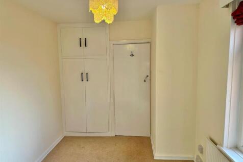 WhatsApp Image 2025-10-06 at 12.02.33_b475bccc.jpg