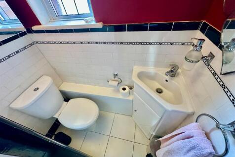 WhatsApp Image 2025-10-06 at 12.02.32_c0542165.jpg