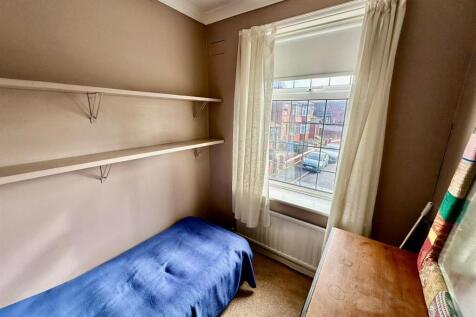 WhatsApp Image 2025-10-06 at 12.02.32_968595e7.jpg