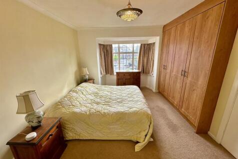 WhatsApp Image 2025-10-06 at 12.02.32_f7543d85.jpg