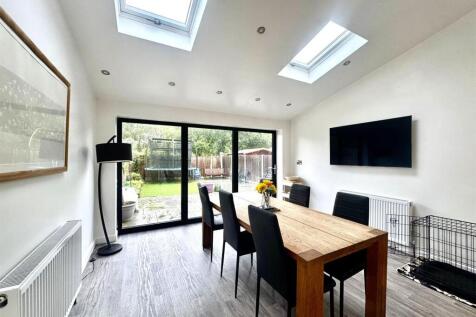 WhatsApp Image 2025-10-21 at 16.12.17 (5).jpeg