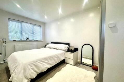 WhatsApp Image 2025-10-21 at 16.12.17.jpeg