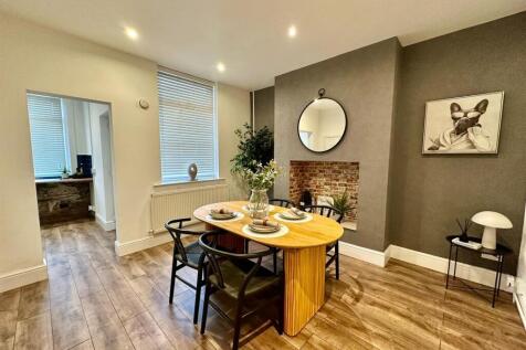 WhatsApp Image 2025-11-05 at 13.52.29_bc017831.jpg