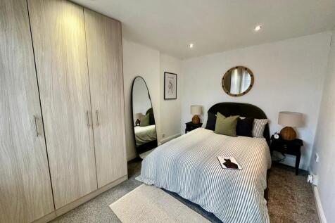 WhatsApp Image 2025-11-05 at 13.52.27_1ccd4679.jpg