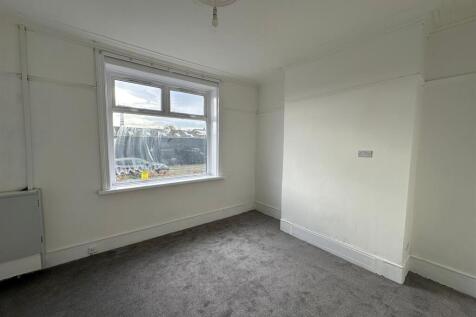 PHOTO-2025-11-05-12-42-08 1.jpg