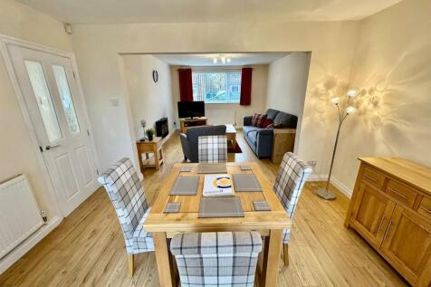 WhatsApp Image 2025-11-12 at 11.55.09_39539abb.jpg