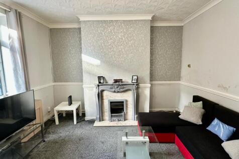 WhatsApp Image 2025-11-13 at 16.40.23_bc497e4d.jpg