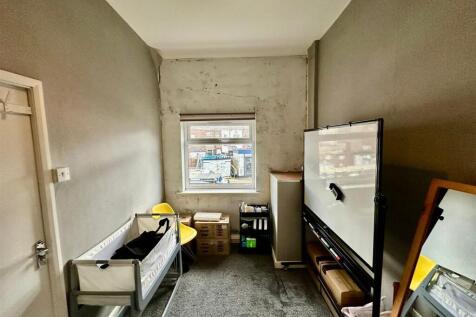 WhatsApp Image 2025-11-13 at 16.40.19_5ba7fddf.jpg