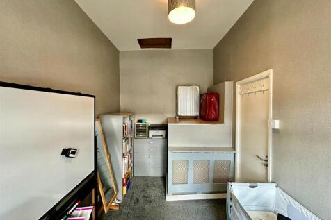 WhatsApp Image 2025-11-13 at 16.40.18_8ba182de.jpg