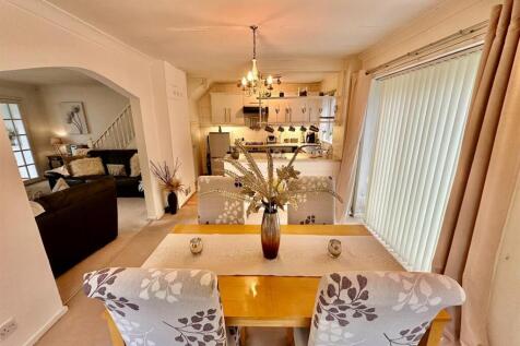 WhatsApp Image 2025-11-14 at 12.13.57_41328c65.jpg