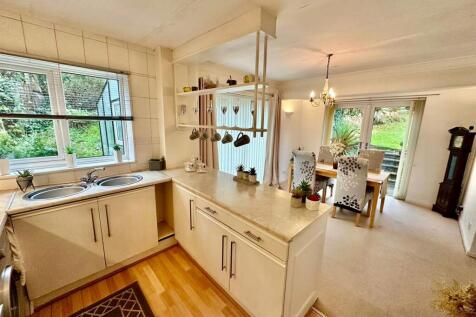 WhatsApp Image 2025-11-14 at 12.13.57_c20f1272.jpg