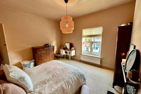 WhatsApp Image 2025-11-16 at 15.24.38_3da6a70a.jpg