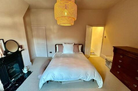 WhatsApp Image 2025-11-16 at 15.24.38_03bb15ea.jpg