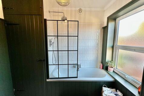 WhatsApp Image 2025-11-16 at 15.24.36_a2fb3c59.jpg