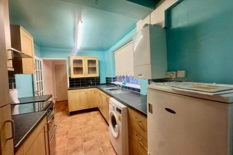 WhatsApp Image 2025-11-24 at 09.32.09 (1).jpeg