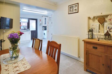 Dining Room to Kitchen