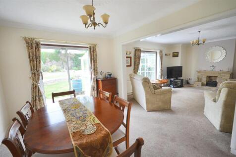 Sitting/Dining Room