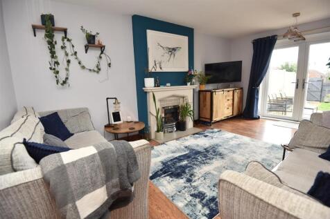 Sitting/Dining Room