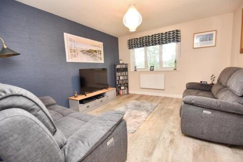 Sitting/Dining Room
