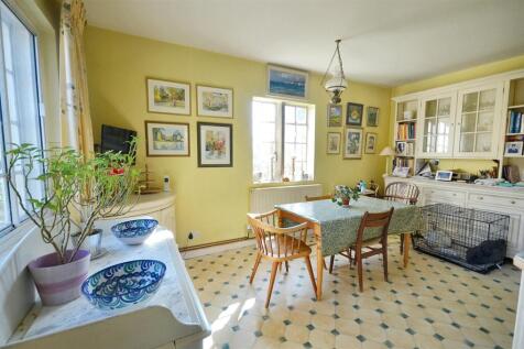 Breakfast Room