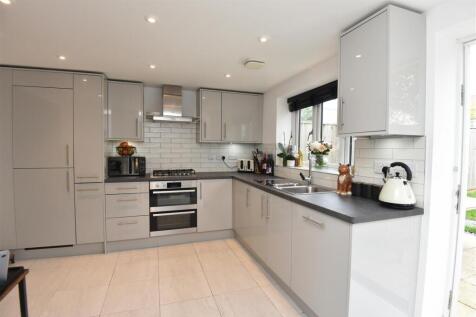 Kitchen/Dining Area