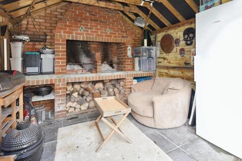 Outdoor Kitchen