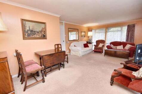 Sitting/Dining Room