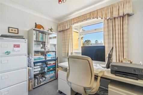 Bedroom/Study