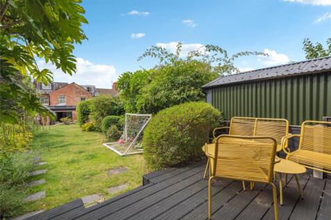 Garden Rm Decking
