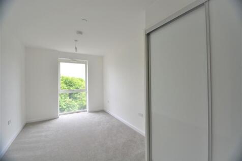 Bedroom Pic 2