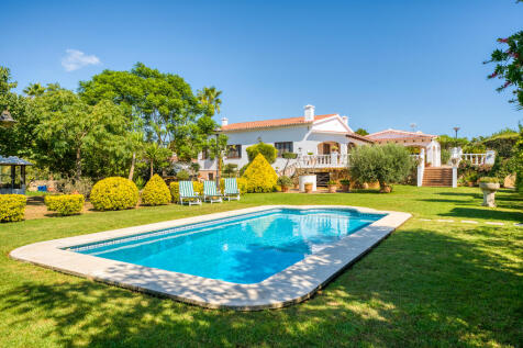 Charming house for sale with pool and garden in Alaior, Menorca