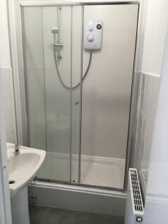 3) 14 Cranbrook Avenue Bathroom 2 17.09.2020.jpg