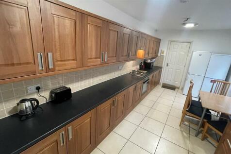 41 Heathcote Street Kitchen.1.2.jpg