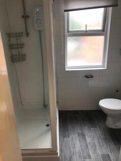 9 Beresford - Shower room.jpg