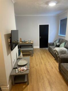 Living Room 1.1.JPG