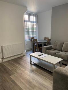 Living Room 1.1.JPG