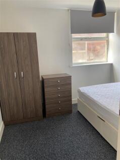 Bedroom 1.2.JPG