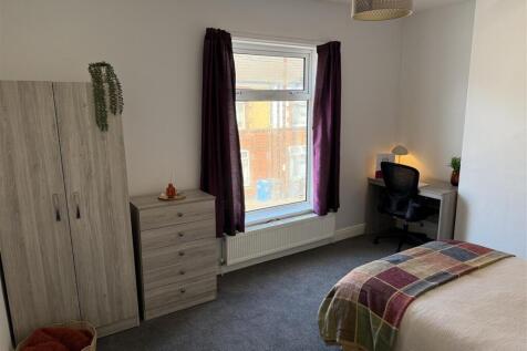 Room 2.4.jpg