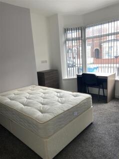 Bedroom 1.2.JPG