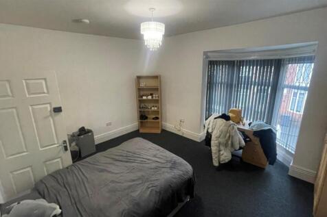 41 Heathcote Street  Bedroom 4.1.jpg