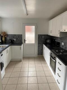 Kitchen 1.2.JPG