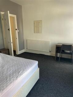Bedroom4.4.JPG