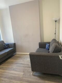 Living Room 1.1.JPG