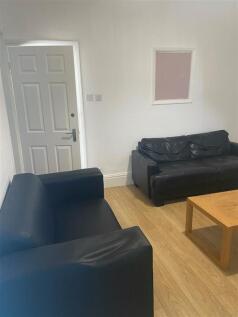 Living room 1.1.JPG