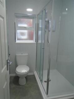 Shower Room (2).JPG