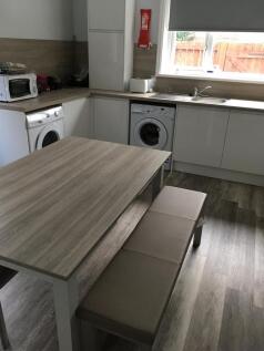 Kitchen 2.2.jpg